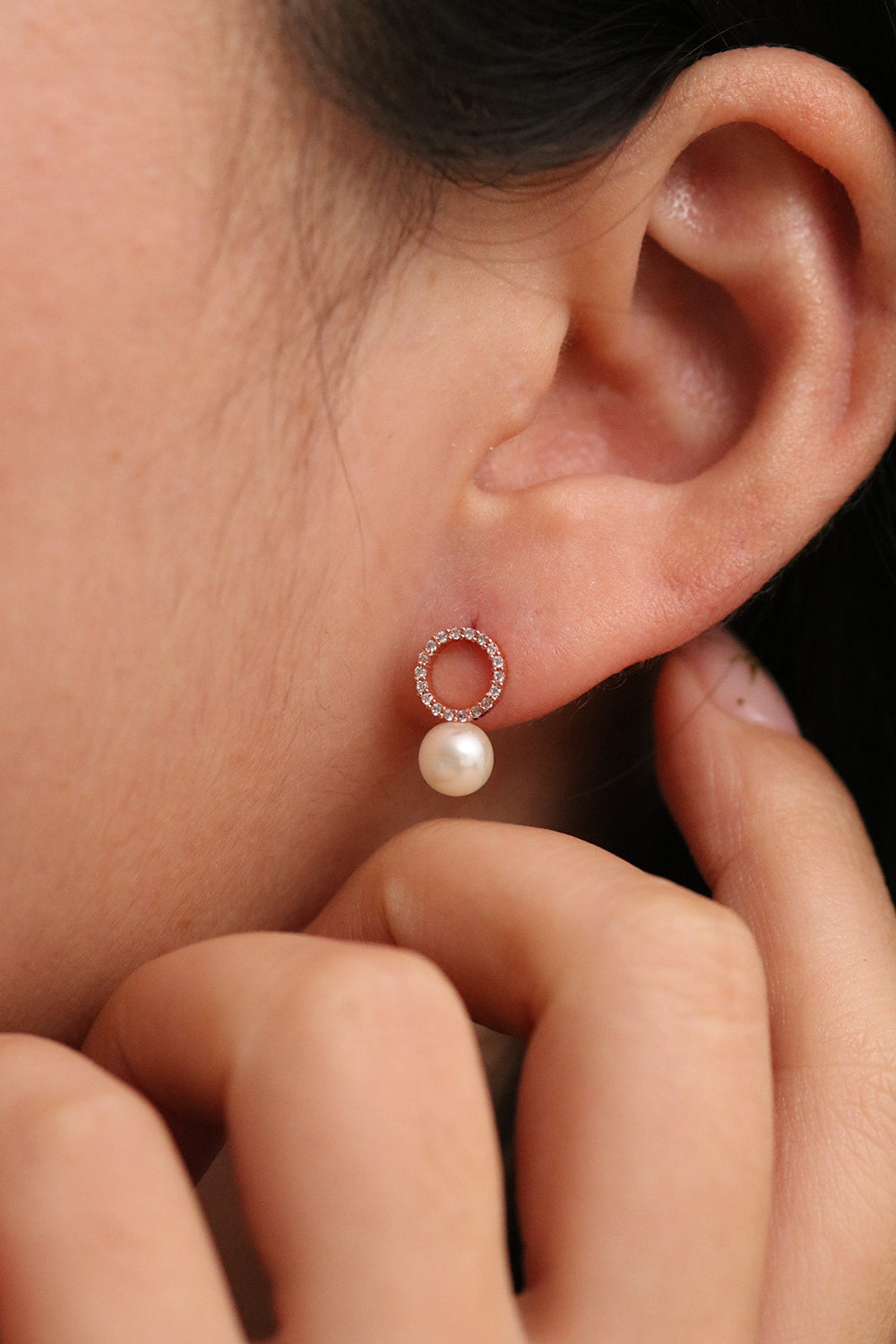 Circle pearl drop earrings-4