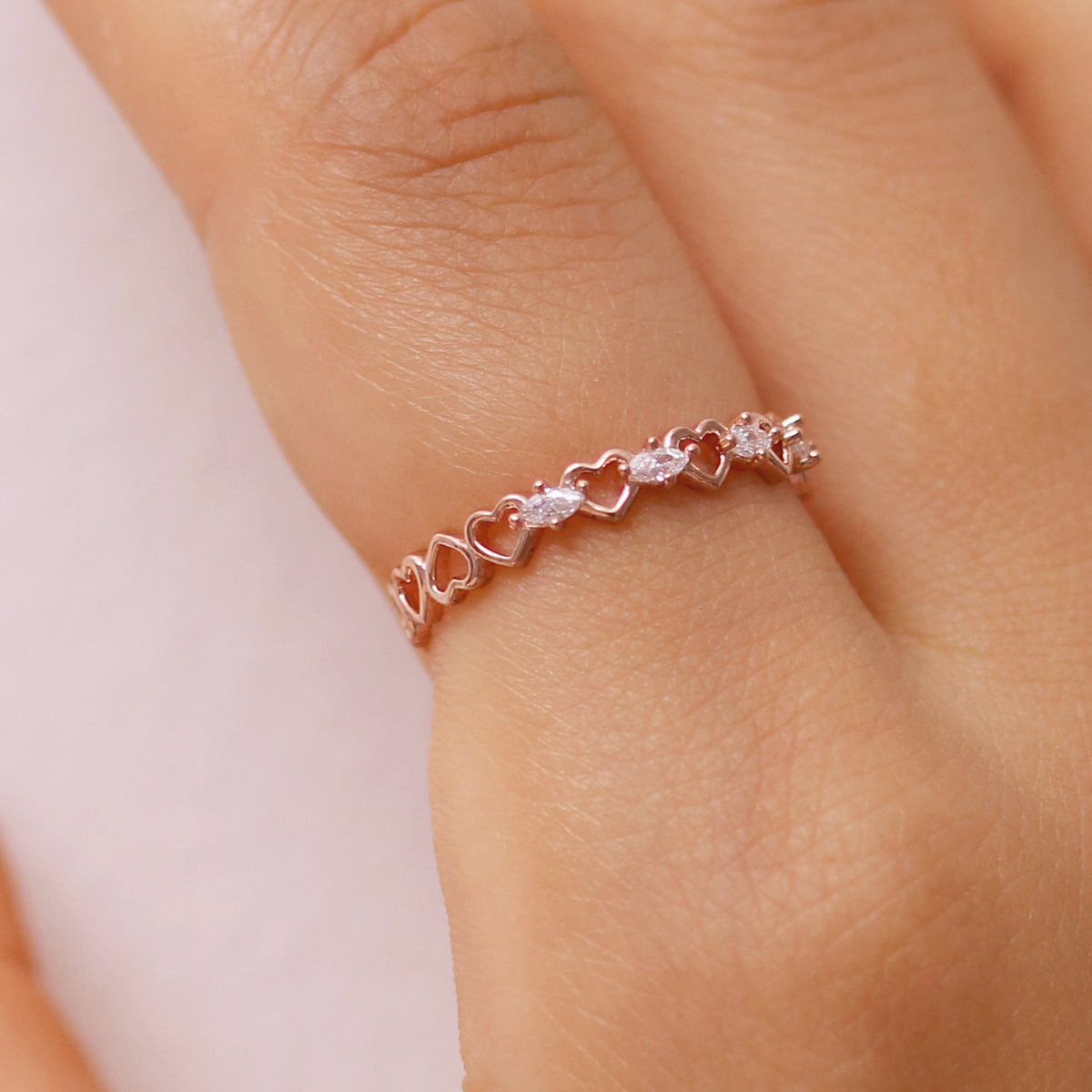 Cubic relay heart ring-4