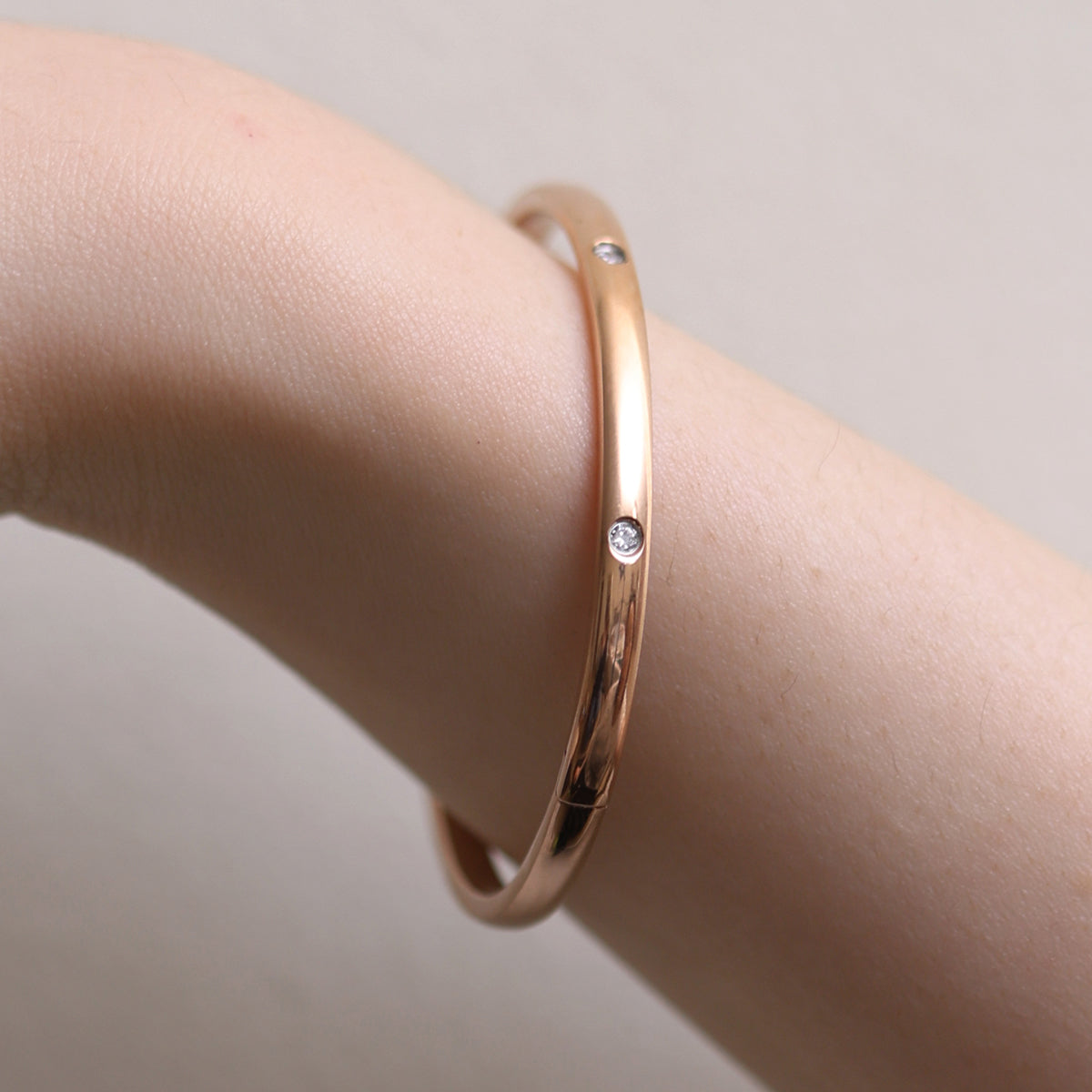 simple cubic thin bangle-3