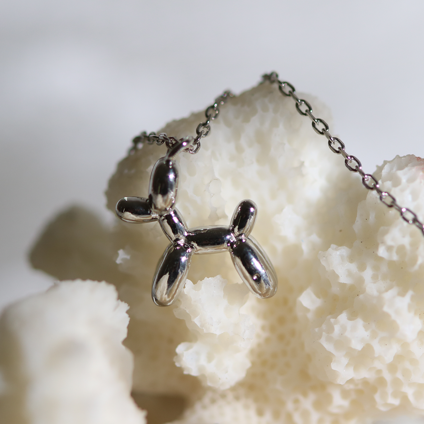 Balloon dog necklace-4